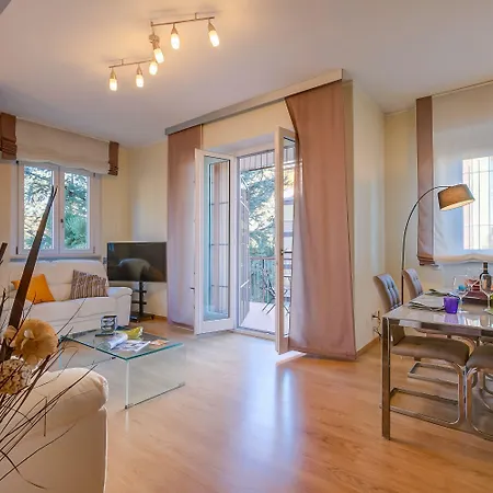 Apartment Alelu Classy And Chic